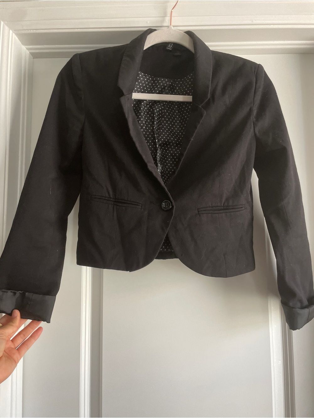 H&M Divided Black Cropped Blazer Size 4 Single Button Tailored Jacket